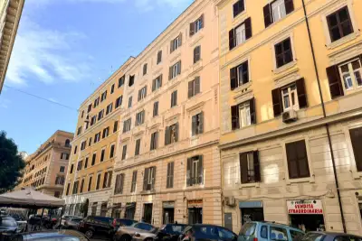 Casa in vendita, Via Santamaura, Roma