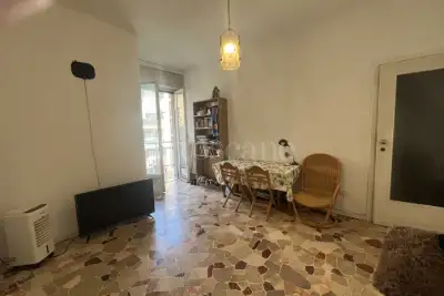 Casa in vendita, Via Lorenteggio, Milano