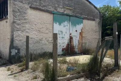 Capannone in vendita, Villaggio del Sisto, Terracina