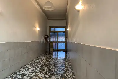 Laboratorio in vendita, Via Curio Dentato, Milano