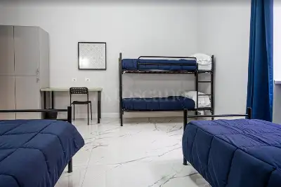 Albergo in vendita, Via Carlo Cattaneo, Roma