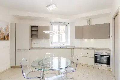 Casa in vendita, Via Carlo Farini, Milano