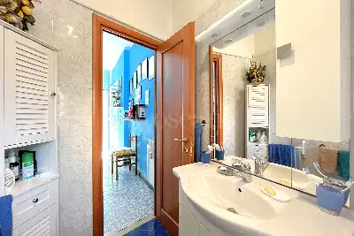 Casa in vendita, Via Camillo Guidi, Roma