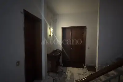 Casa in vendita, Viale Montegrappa, Prato