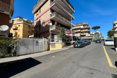 Box in vendita, Via Isidoro del Lungo, Roma