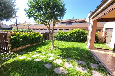 Villa Bifamiliare in vendita, Via Giulio Bas, Roma