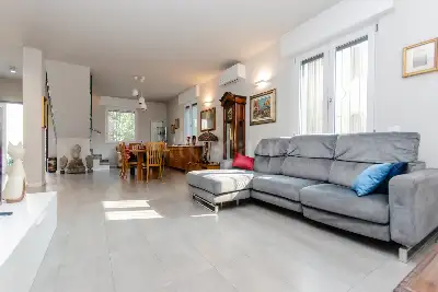 Villa in vendita, Via Privata Bitonto, Milano