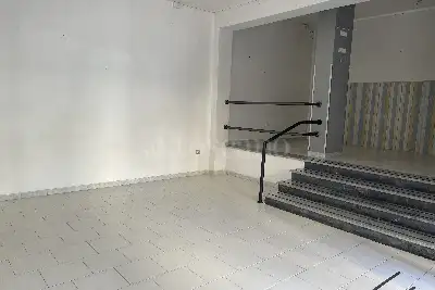 Negozio in affitto, Via Leonardo da Vinci, Scafati