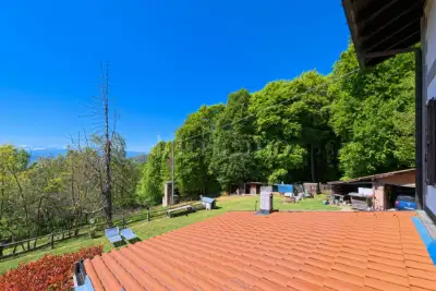 Casa Indipendente in vendita, Via Provinciale, Marchirolo