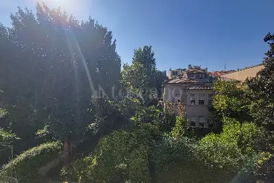 Casa in vendita, Via Carlo Poerio, Milano