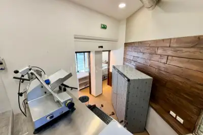 Attività Commerciale in affitto, Via Candia, Roma