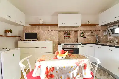 Casa Indipendente in vendita, Via Roma, Carate Urio