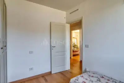 Villa in vendita, Via Dei Motti, Marchirolo