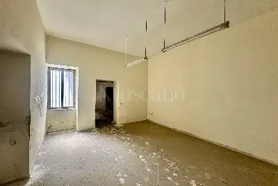 Negozio in vendita, Via Fulvio Renella, Caserta