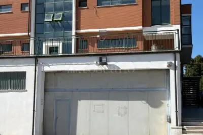 Magazzino in affitto, Via Sandro Pertini, Avezzano