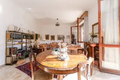 Casa in vendita, Via Lario, Milano