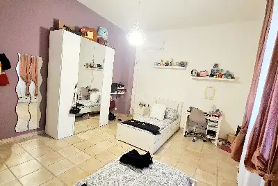 Casa in vendita, Via Valdinievole, Roma