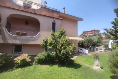 Villa Plurifamiliare in vendita, Via Giovanni Re, Roma