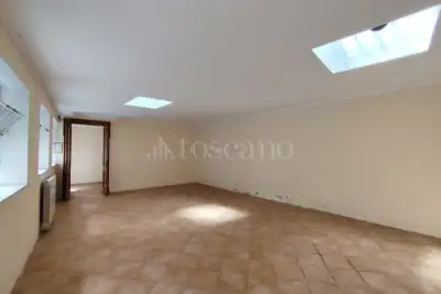 Laboratorio in vendita, Via Lombriasco, Torino