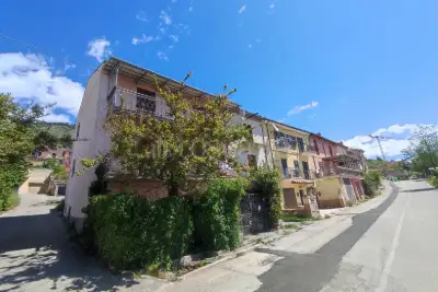 Villino a Schiera in vendita, Via dell'Aquila 13, L'Aquila