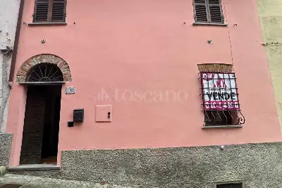 Casa Indipendente in vendita, Via Umberto I, Cremolino