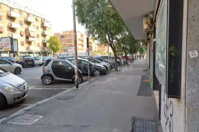 Negozio in vendita, Via Tor de' Schiavi, Roma