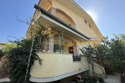 Villa Plurifamiliare in vendita, Via Numana, Fiumicino