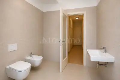 Casa in vendita, Via Antonio Carnevali, Milano