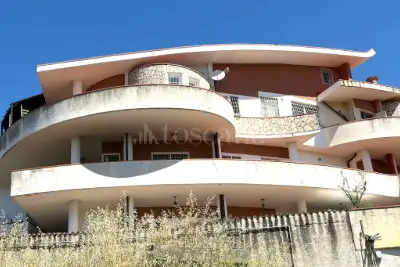 Villa Plurifamiliare in vendita, Vicolo della Riserva del Fontanile, Roma