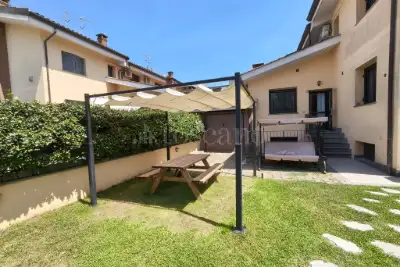 Villa in vendita, Via Luigi Cherubini, Roma