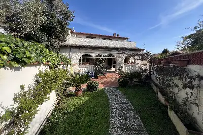 Villa Bifamiliare in vendita, Via delle Pinne, Fiumicino