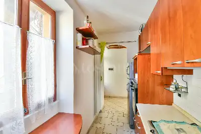 Casa in vendita, Via Vecchia Regina, Laglio