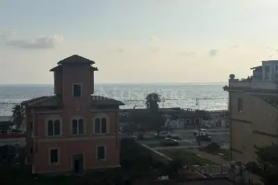 Attico in vendita, Viale della Pineta di Ostia, Roma