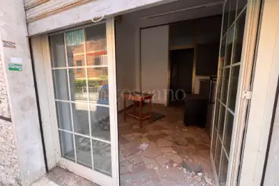 Negozio in vendita, Via Concerviano, Roma