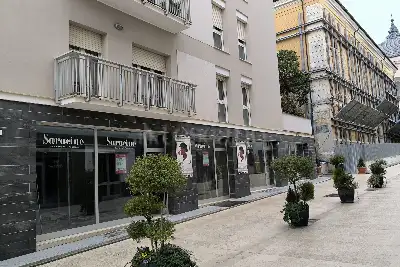 Negozio in vendita, Via Giuseppe Verdi, L'Aquila