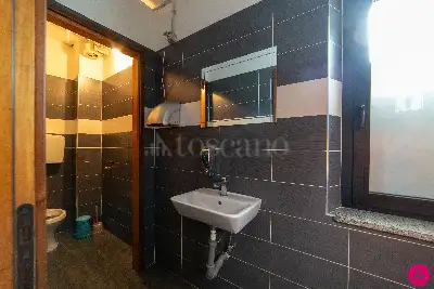 Negozio in vendita, Piazzale Gio Batta Cella, Udine, Udine