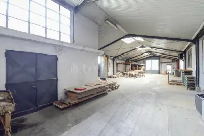Magazzino in vendita, Via Anglieri, Cantù