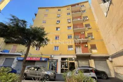 Negozio in affitto, Corso Tukory, Palermo