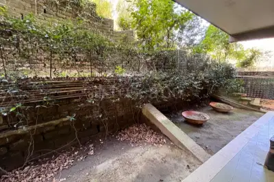 Casa in vendita, Via Quadroni, Roma