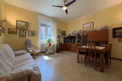 Casa in vendita, Via dei Tulipani, Milano