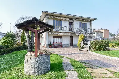 Casa in vendita, Via Benvenuto Cellini, Cantù