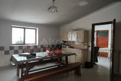 Casa Indipendente in vendita, Via delle Piscine, Tornimparte