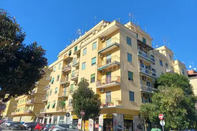 Casa in vendita, Via Luchino dal Verme, Roma