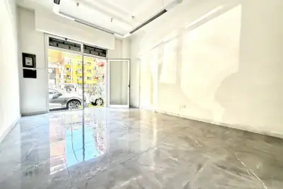 Negozio in vendita, Via Laura Mantegazza, Roma