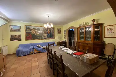 Villa Bifamiliare in vendita, Via Civate, Roma