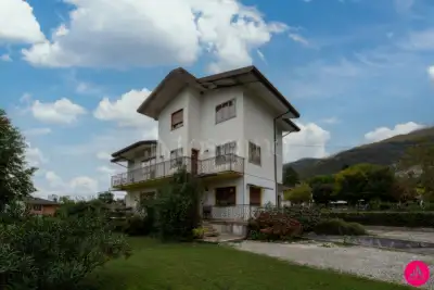 Villa Bifamiliare in vendita, Via Pasquale Besenghi, Aviano