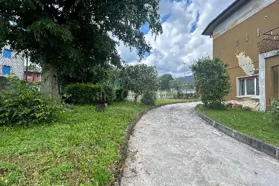 Palazzo in vendita, Via Sant'Andrea, Concesio