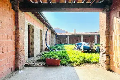 Rustico in vendita, Via Rose/Q.re I Maggio, Brescia