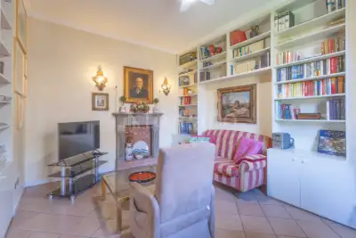 Casa in vendita, Via Correggio, Milano