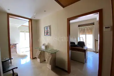 Casa in vendita, Via Roberto da Bari, Bari